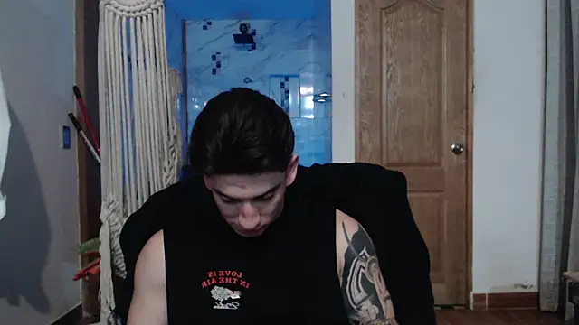 Snapshot of AteneoJr chatting on 12.04.25 AteneoJr online show from 12.04.25