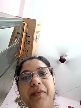 Snapshot of thanusi_2 chatting on 09.23.25 thanusi 2 online show from 09.23.25