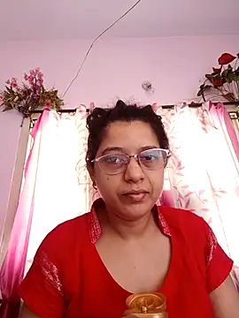 Snapshot of thanusi_2 chatting on 10.12.25 thanusi 2 online show from 10.12.25