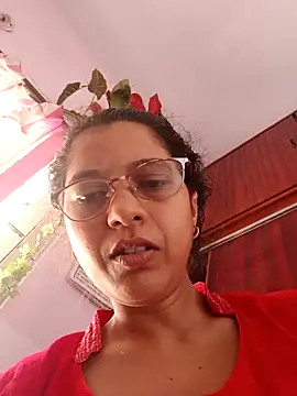 Snapshot of thanusi_2 chatting on 10.25.25 thanusi 2 online show from 10.25.25