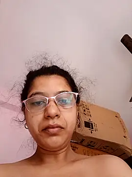 Snapshot of thanusi_2 chatting on 10.26.25 thanusi 2 online show from 10.26.25