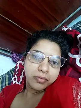 Snapshot of thanusi_2 chatting on 11.25.25 thanusi 2 online show from 11.25.25