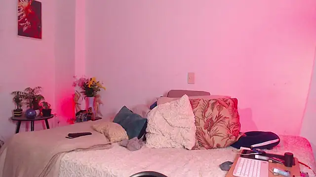 Theevae online show from 11.22.25