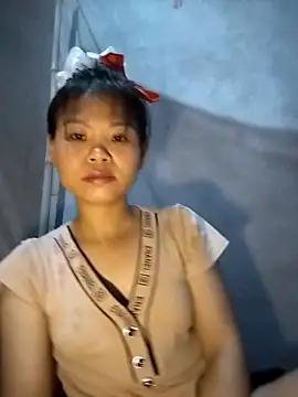 LinhNa999 online show from 09.09.25