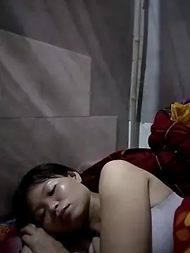 LinhNa999 online show from 10.13.25