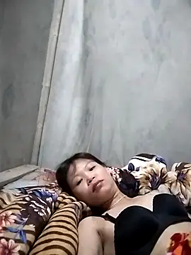 LinhNa999 online show from 11.02.25