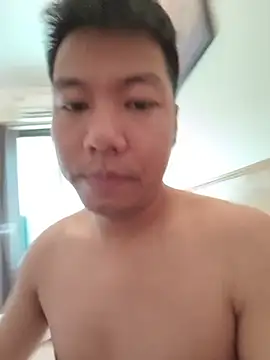 Snapshot of HFhnoiboy chatting on 11.20.25 HFhnoiboy online show from 11.20.25