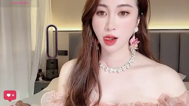 wuyueaini online show from 05.10.26