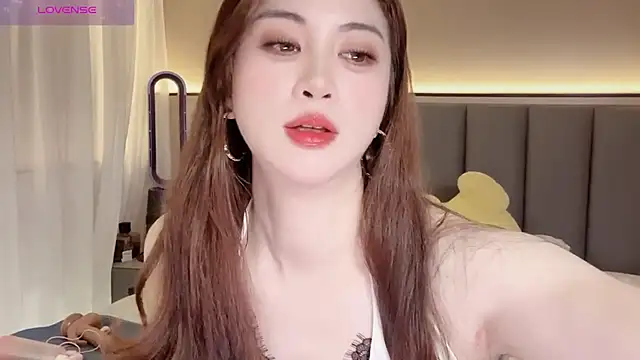wuyueaini online show from 06.20.26