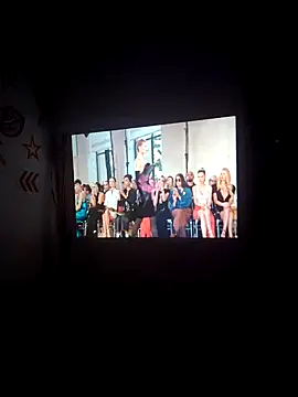 sweetsinisabella online show from 10.04.25