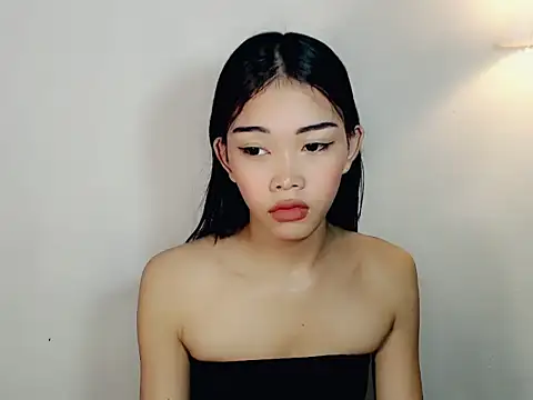 Snapshot of holyakiesha chatting on 11.28.25 holyakiesha online show from 11.28.25