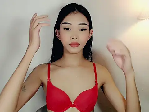 Snapshot of holyakiesha chatting on 12.02.25 holyakiesha online show from 12.02.25