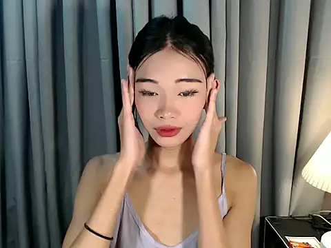 holyakiesha online show from 02.21.26