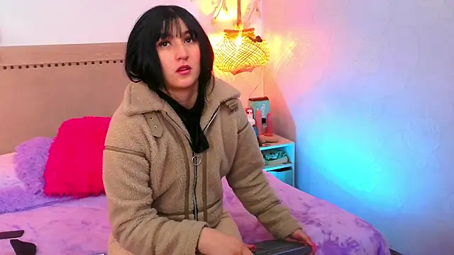 Daphnee- online show from 09.13.25