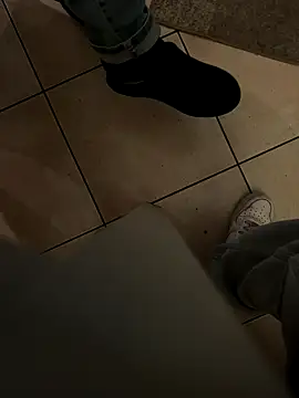 Manu97k online show from 10.14.25