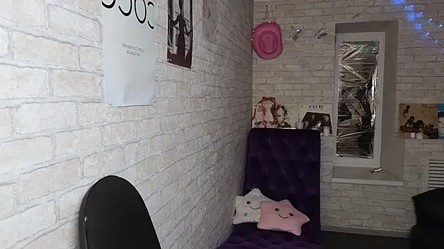 Snapshot of Eloisa_Eliot chatting on 10.08.25 Eloisa Eliot online show from 10.08.25