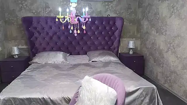 Snapshot of Eloisa_Eliot chatting on 10.10.25 Eloisa Eliot online show from 10.10.25