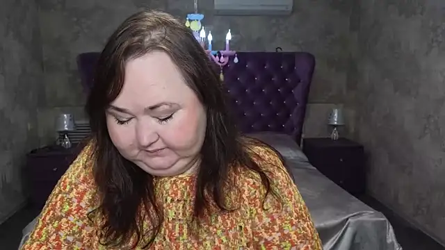 Snapshot of Eloisa_Eliot chatting on 10.20.25 Eloisa Eliot online show from 10.20.25