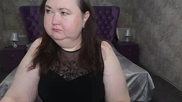 Snapshot of Eloisa_Eliot chatting on 10.28.25 Eloisa Eliot online show from 10.28.25