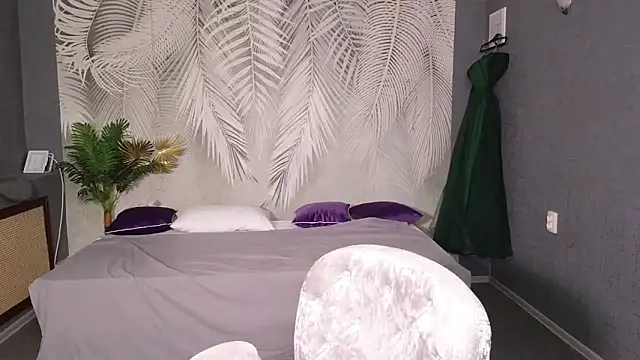 Snapshot of Eloisa_Eliot chatting on 11.02.25 Eloisa Eliot online show from 11.02.25