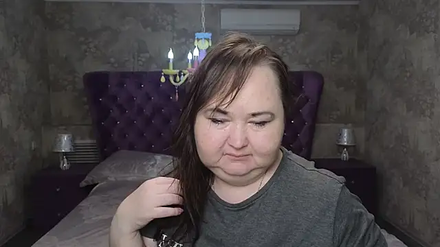 Snapshot of Eloisa_Eliot chatting on 11.19.25 Eloisa Eliot online show from 11.19.25