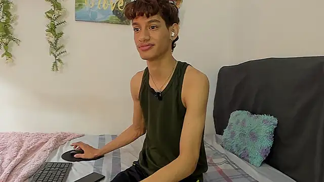 Peterfrost19 online show from 10.16.25