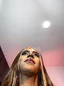 Flora Minx online show from 10.29.25