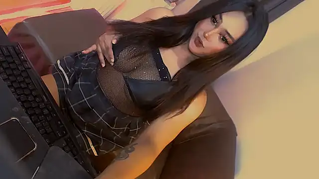 Lilly-lou online show from 11.20.25