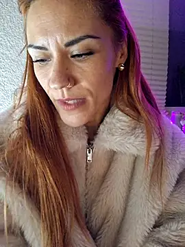 SlimBellaa online show from 11.14.25