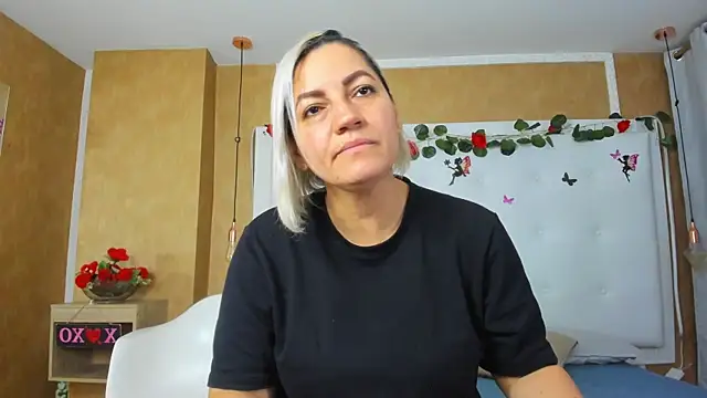 Heidy milf online show from 02.22.26