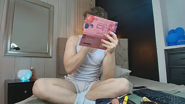 TaylerWhite online show from 09.11.25