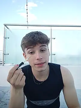 TaylerWhite online show from 11.22.25