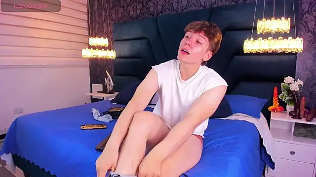 TaylerWhite online show from 02.08.26