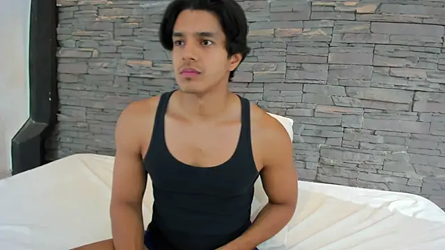 Snapshot of Anker_Colin chatting on 10.11.25 Anker Colin online show from 10.11.25