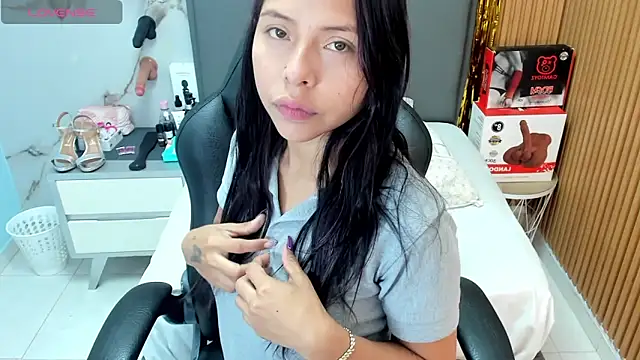 Isisleroy1 online show from 02.24.26