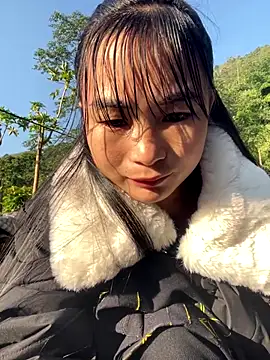 Snapshot of Sunyinn chatting on 11.23.25 Sunyinn online show from 11.23.25