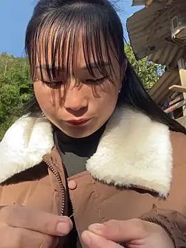 Snapshot of Sunyinn chatting on 11.29.25 Sunyinn online show from 11.29.25