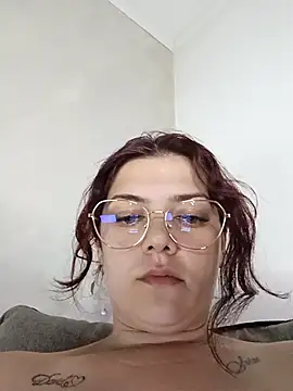 Snapshot of LadyNora chatting on 06.17.26 LadyNora online show from 06.17.26
