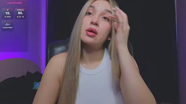 RoxyChill online show from 11.26.25