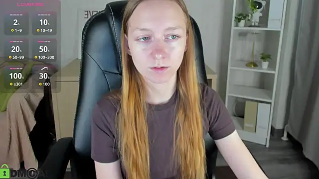 Mia E1fie online show from 11.03.25