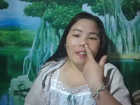 Snapshot of PhamPhung chatting on 09.12.25 PhamPhung online show from 09.12.25