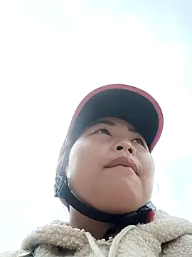 Snapshot of PhamPhung chatting on 09.15.25 PhamPhung online show from 09.15.25