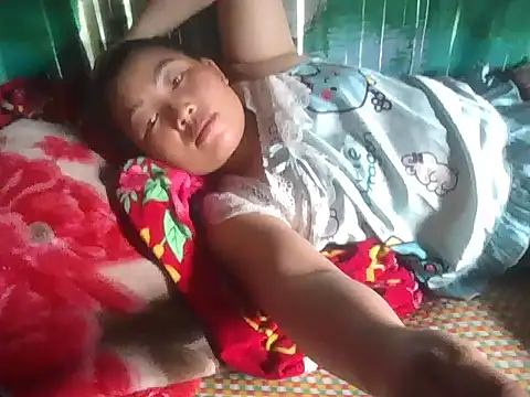 Snapshot of PhamPhung chatting on 09.23.25 PhamPhung online show from 09.23.25