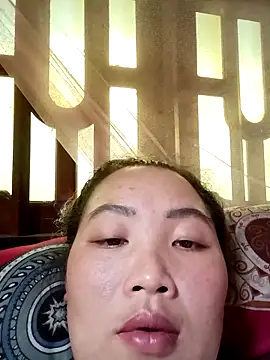 Snapshot of PhamPhung chatting on 09.27.25 PhamPhung online show from 09.27.25