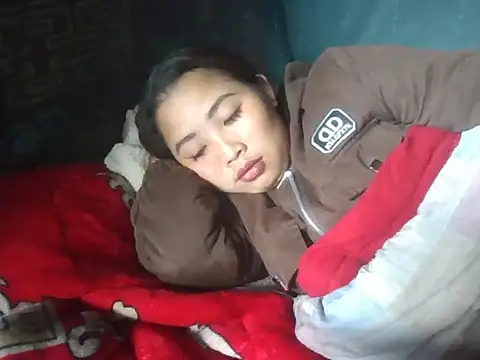 Snapshot of PhamPhung chatting on 11.03.25 PhamPhung online show from 11.03.25