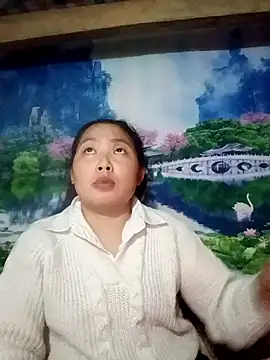 Snapshot of PhamPhung chatting on 01.15.26 PhamPhung online show from 01.15.26