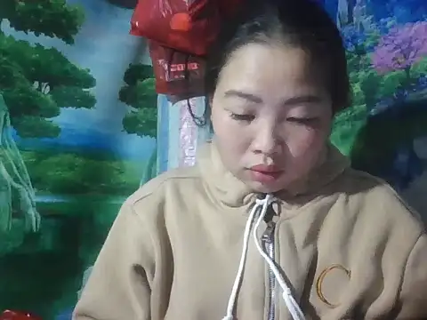 Snapshot of PhamPhung chatting on 02.19.26 PhamPhung online show from 02.19.26