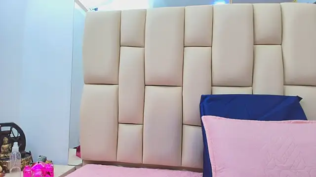 Snapshot of sweet_amye chatting on 12.15.25 sweet amye online show from 12.15.25