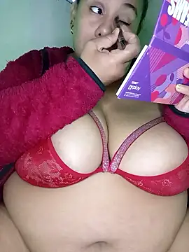 Snapshot of luzdanna chatting on 01.08.26 luzdanna online show from 01.08.26