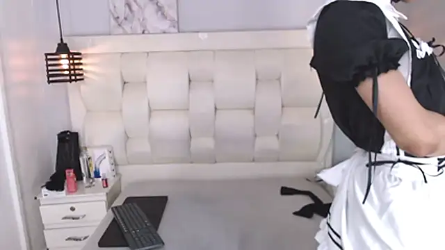 Snapshot of Atley_Dolly chatting on 11.04.25 Atley Dolly online show from 11.04.25